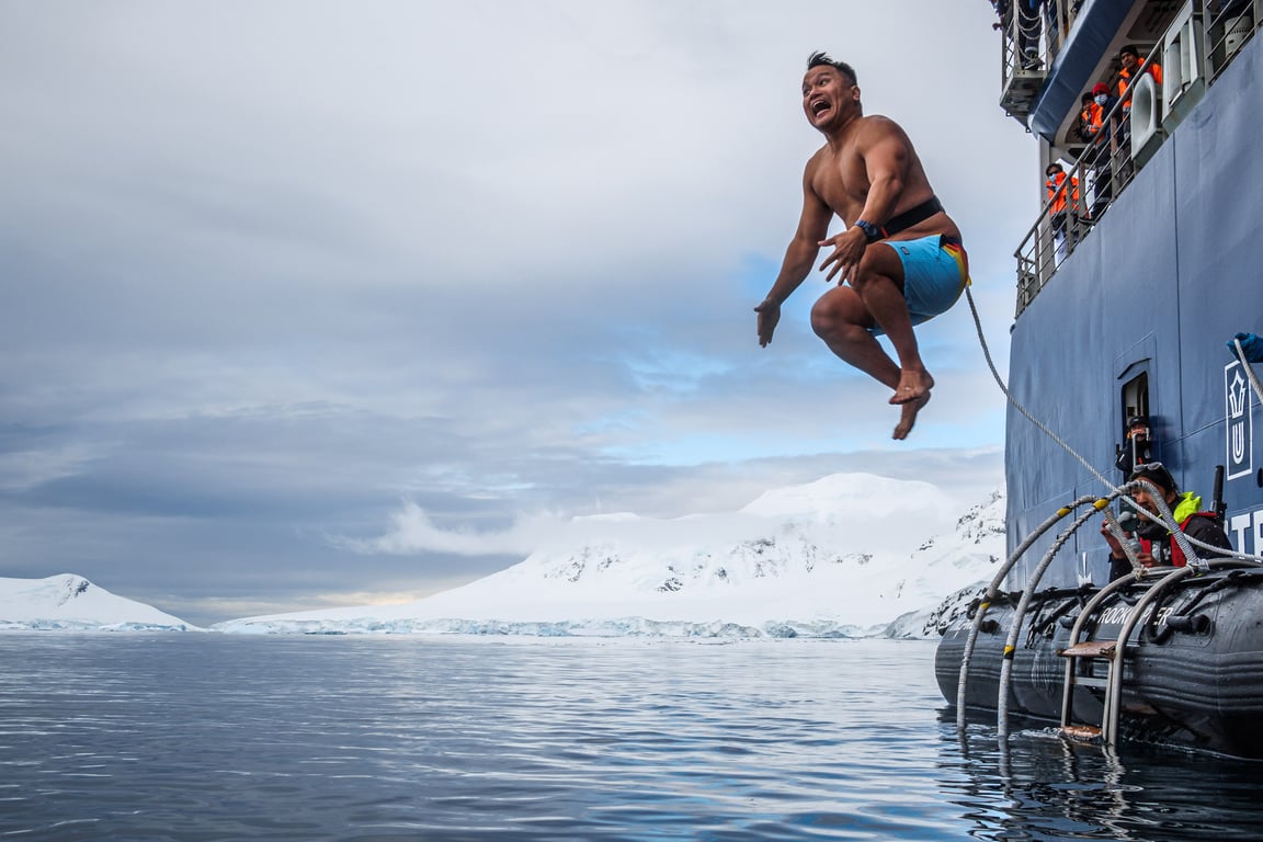 Epic Antarctica: The Falklands, South Georgia and Crossing the Circle